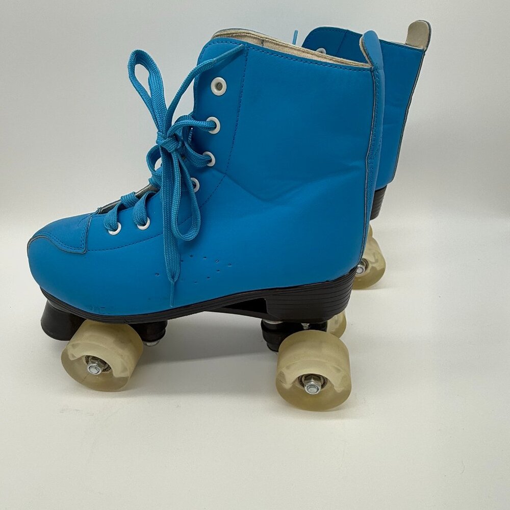 ROLLER SKATES QUAD WHEELS WOMENS HIGH TOP SKY BLUE SIZE 40 US 8.5 NWOT